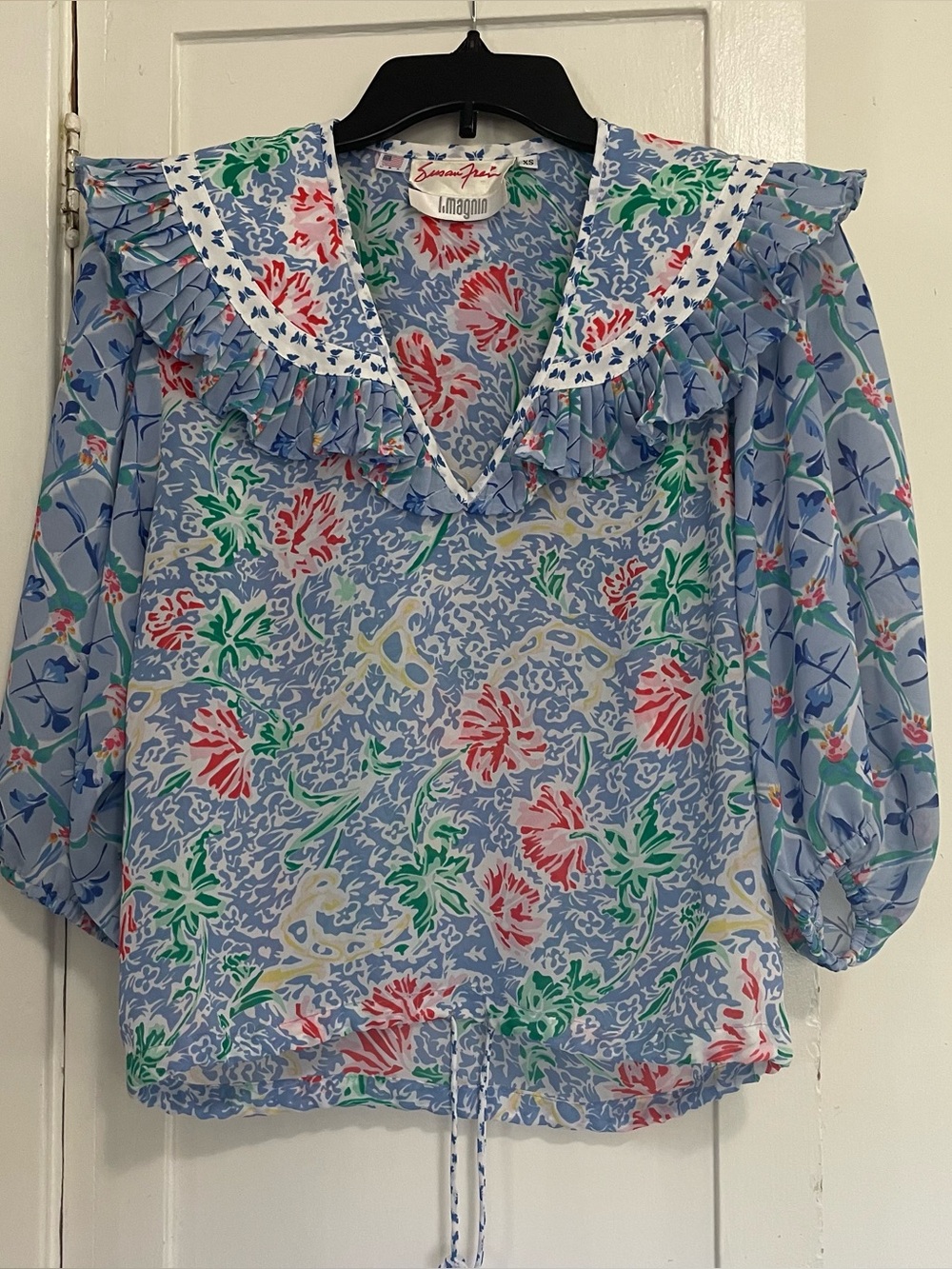 Light Blue Floral Ruffle V-Neck Blouse by Susan Freis for I. Magnin xs